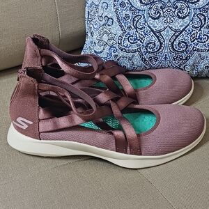 Skechers Air-Cooled Goga Mat YOU shoes purple NWOT